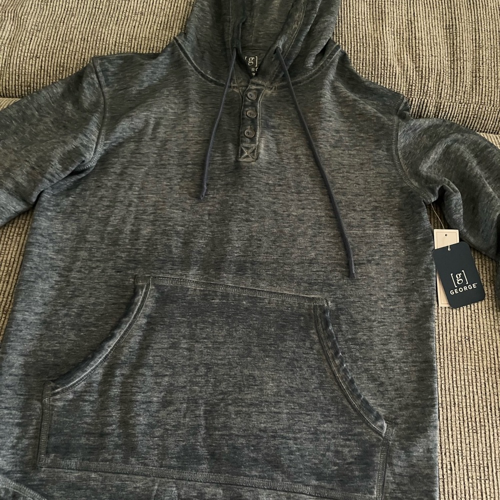 Men's hooded shirt with front pocket. NWT